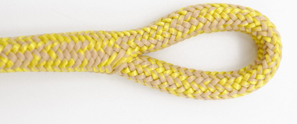 Spliced eye on a yellow and beige double-braid polyester rope